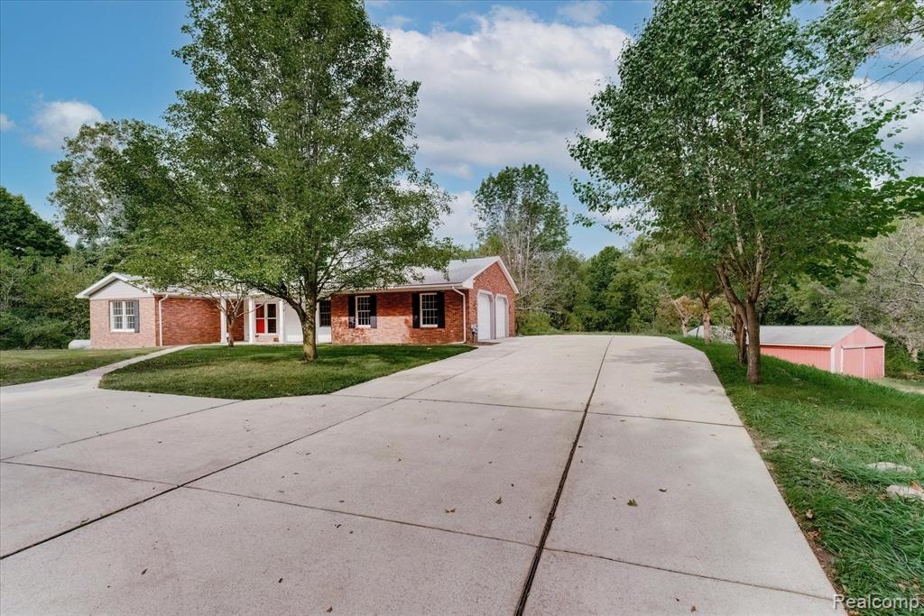 4216 Meadow Pond Lane, Metamora, MI 48455 — Photo 6