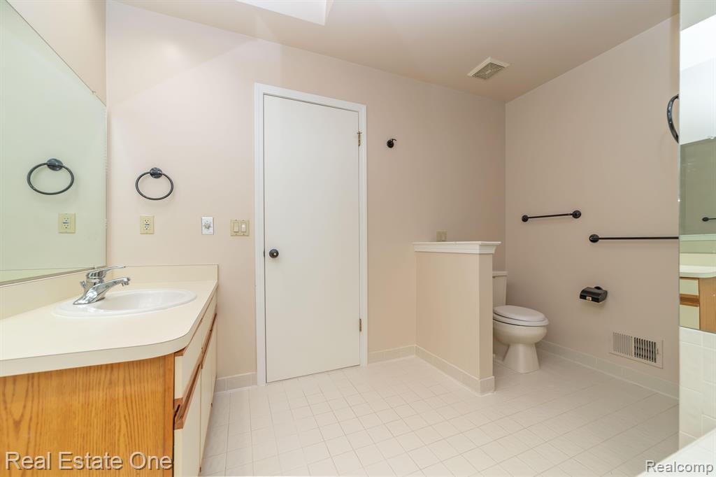 6250 POTOMAC Circle, West Bloomfield, MI — Photo 37