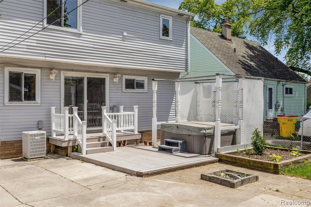 24921 Lexington Avenue, Eastpointe, MI 48021 — Photo 30