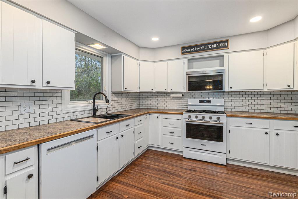7135 Jordan Road, Grand Blanc, MI 48439 — Photo 16