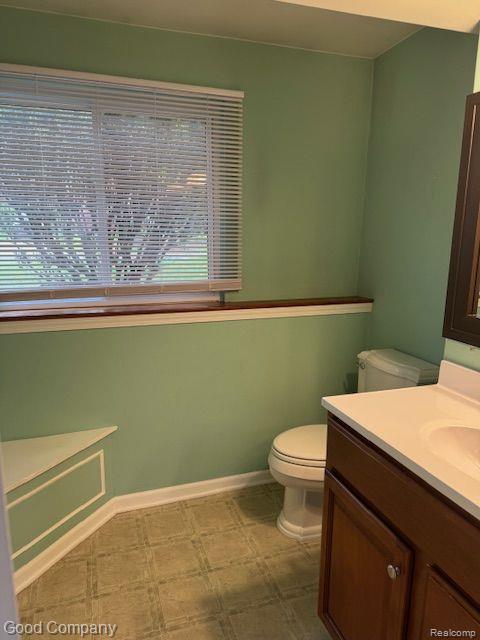 823 ETOWAH Avenue, Royal Oak, MI 48067 — Photo 17