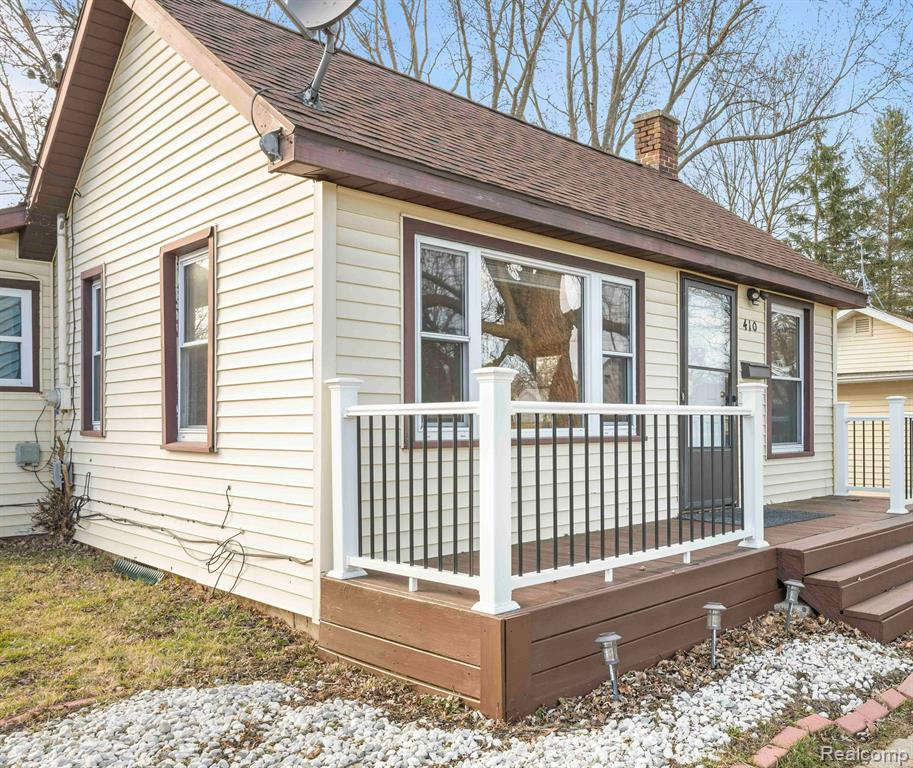 410 S Woodworth Street, Corunna, MI 48817 — Photo 5