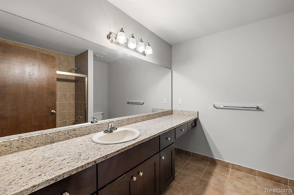 6235 Windemere Lane, Utica, MI 48316 — Photo 36