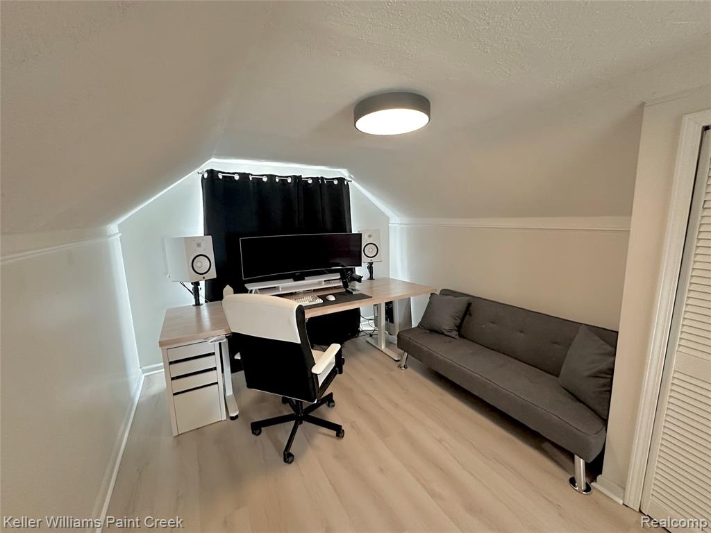 880 E Rowland Avenue, Madison Heights, MI 48071 — Photo 19