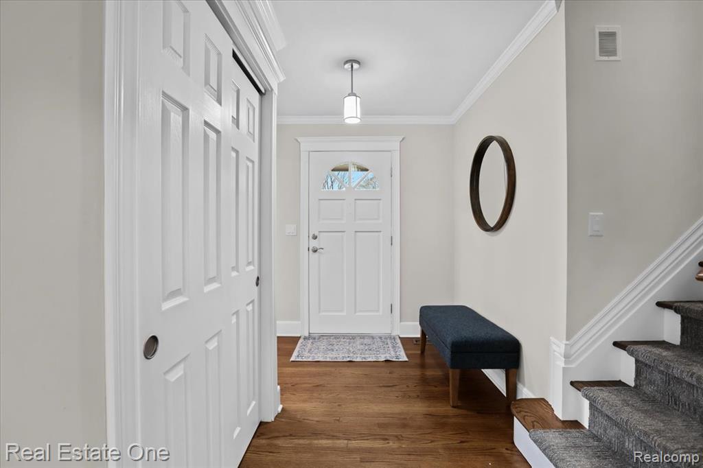 5611 Priory Lane, Bloomfield Hills, MI 48301 — Photo 4