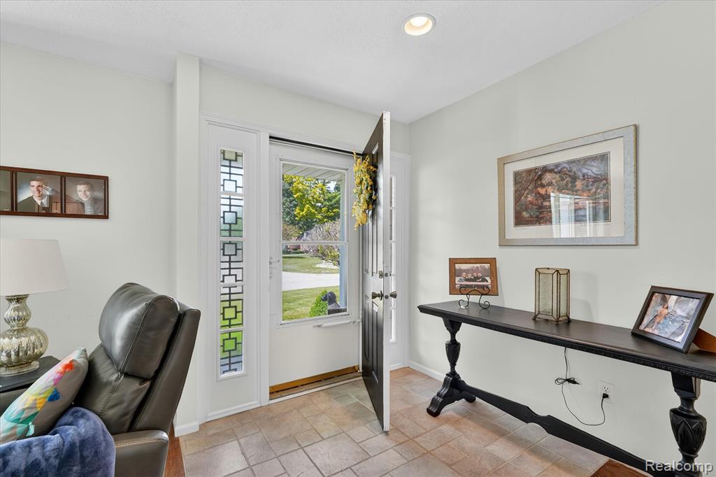 2236 Oak Shade Drive, Davison, MI 48423 — Photo 5