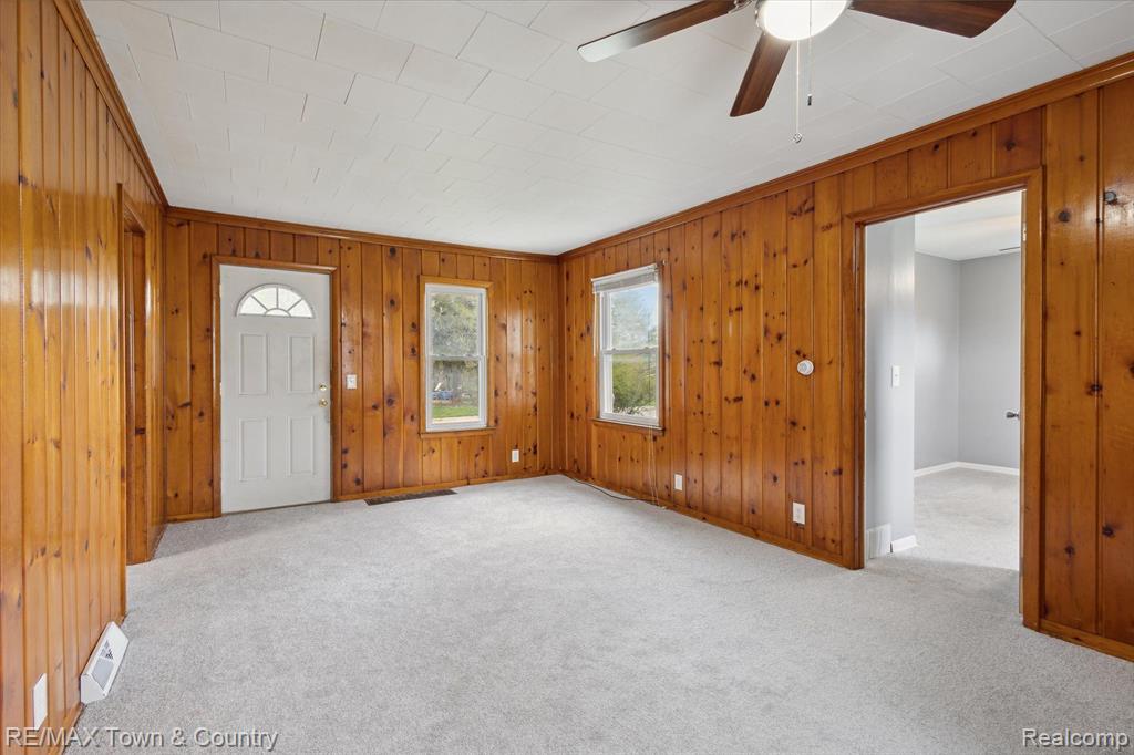 4127 DOUGLAS Avenue, Flint, MI 48506 — Photo 6