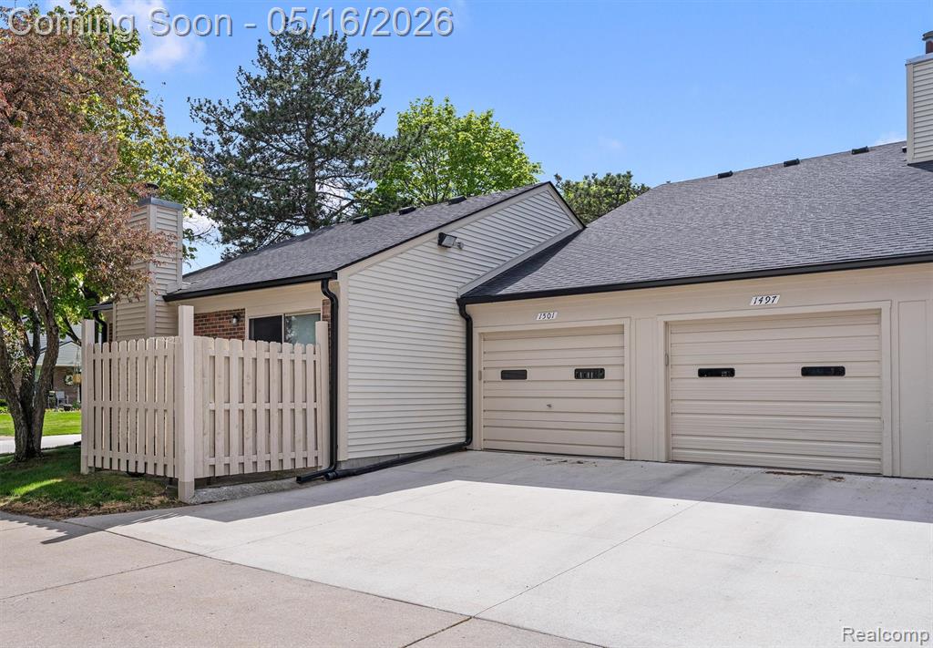 1501 Dover Hill N, Walled Lake, MI 48390 — Photo 16