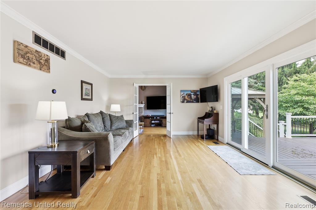 12825 Larkins Road, Brighton, MI 48114 — Photo 36