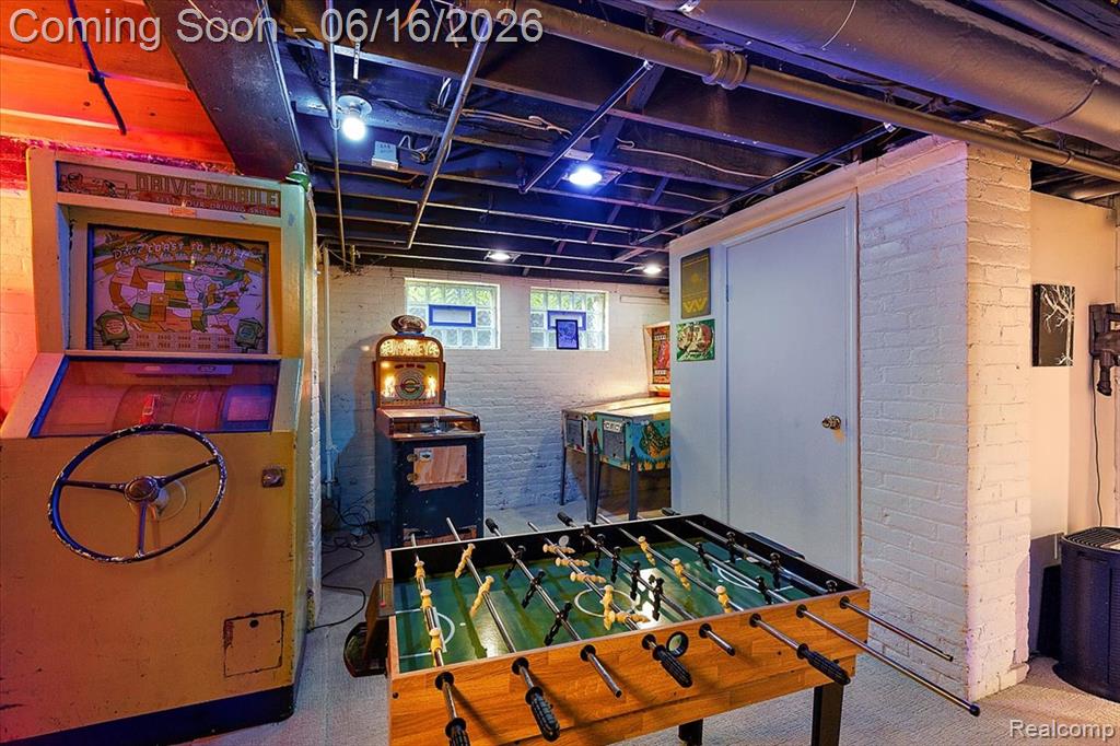 31505 Kennoway Court, Beverly Hills, MI 48025 — Photo 48