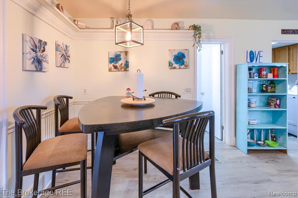 203 Sawyer Street, Grand Blanc, MI 48439 — Photo 23