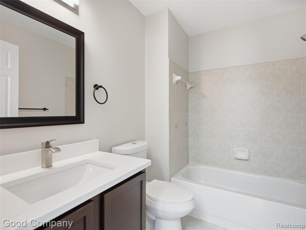 56612 Sunset Drive, Utica, MI 48316 — Photo 22
