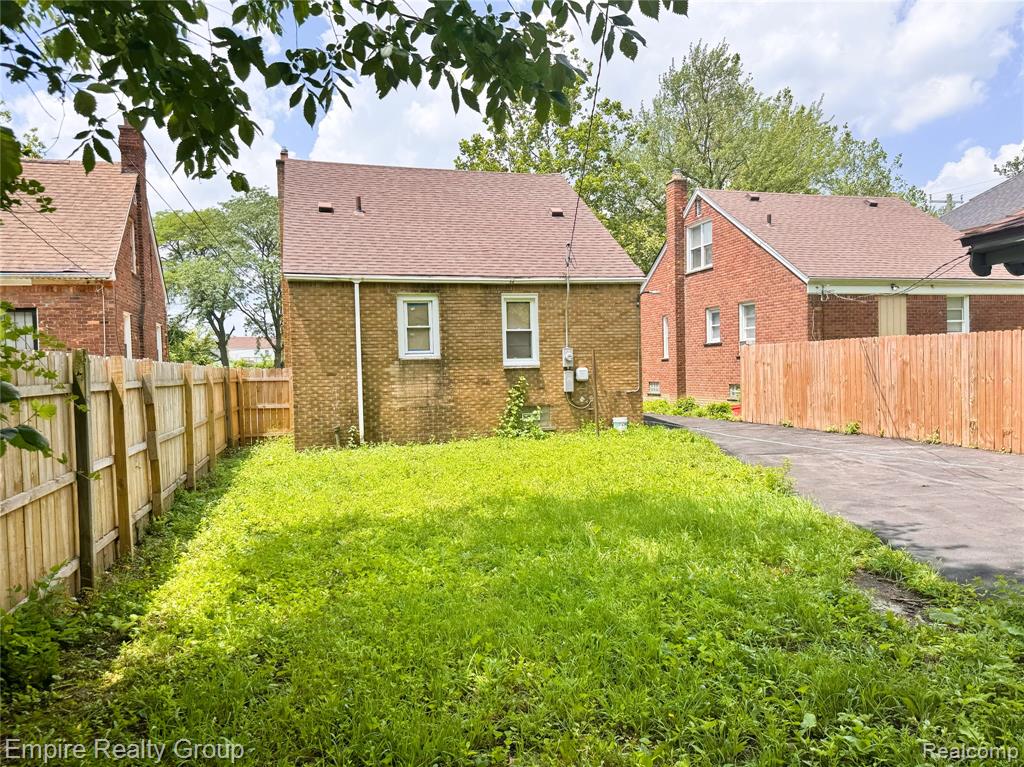 9646 Ward Street, Detroit, MI 48227 — Photo 34