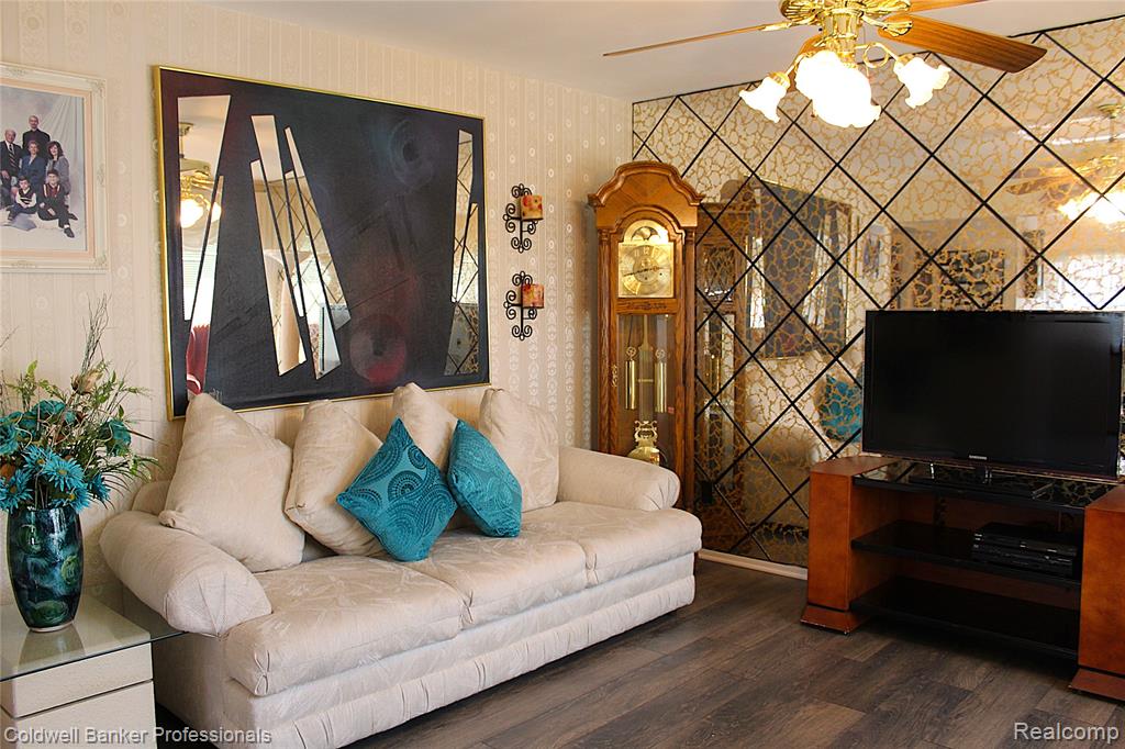 6564 Colonial Street, Dearborn Heights, MI 48127 — Photo 3
