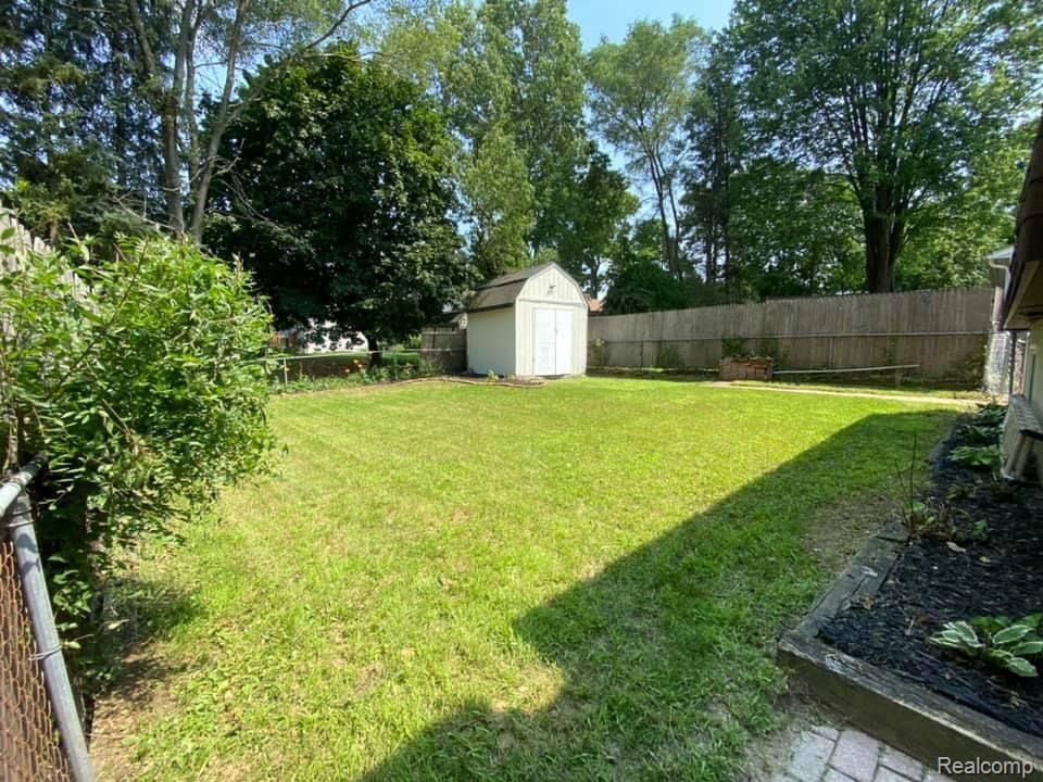 945 Olreana Road, White Lake, MI — Photo 20