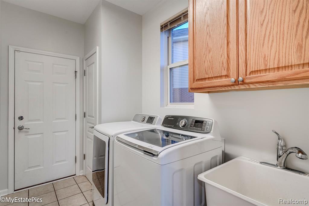 45101 BARTLETT Drive, Novi, MI — Photo 23