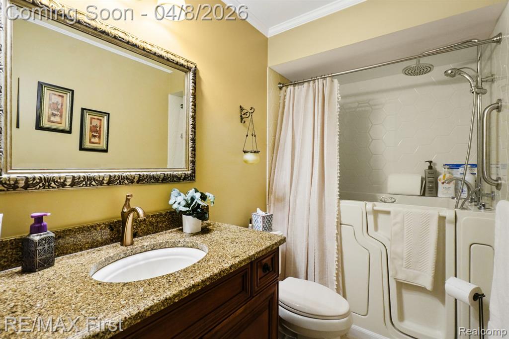 1200 Eagle Nest Drive, Rochester, MI 48306 — Photo 14