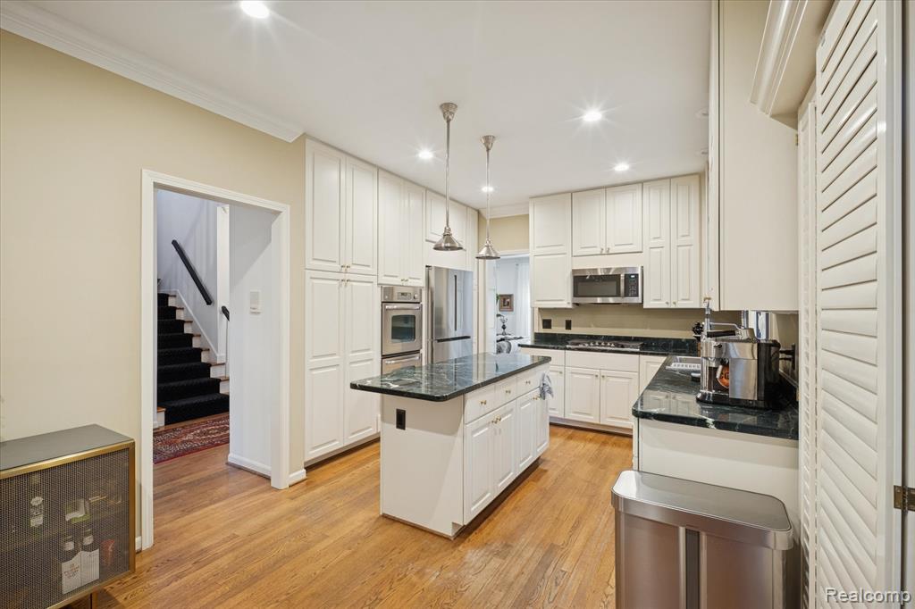 596 Henrietta Street, Birmingham, MI 48009 — Photo 19