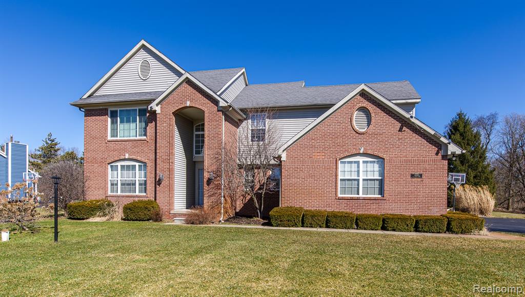 4930 Fox Chase Drive, White Lake, MI 48383 — Photo 45