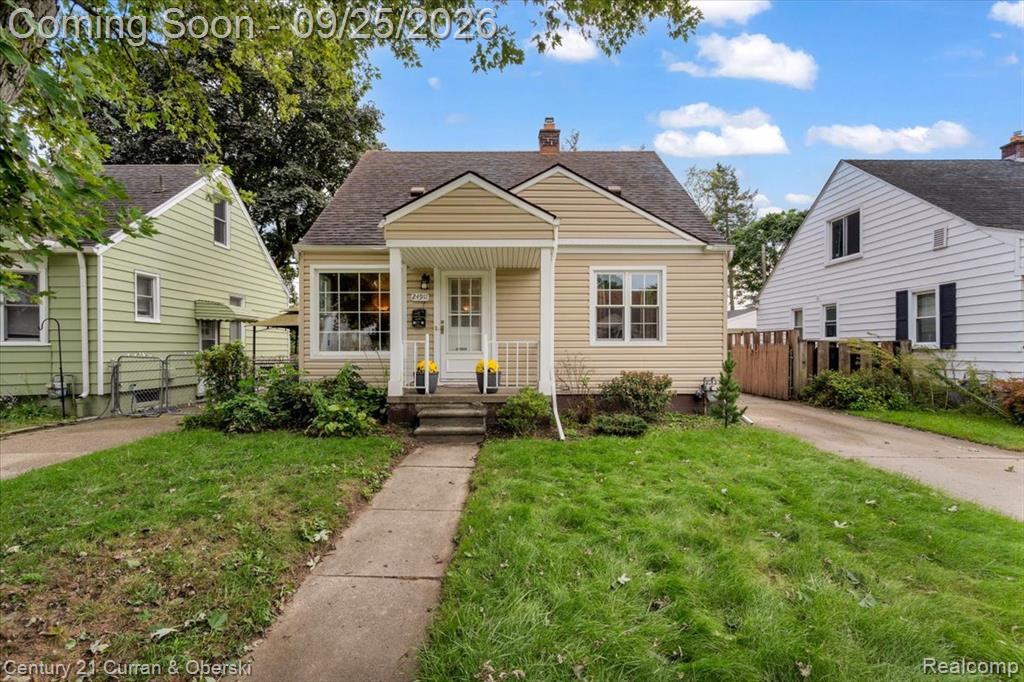 24911 Notre Dame Street, Dearborn, MI 48124