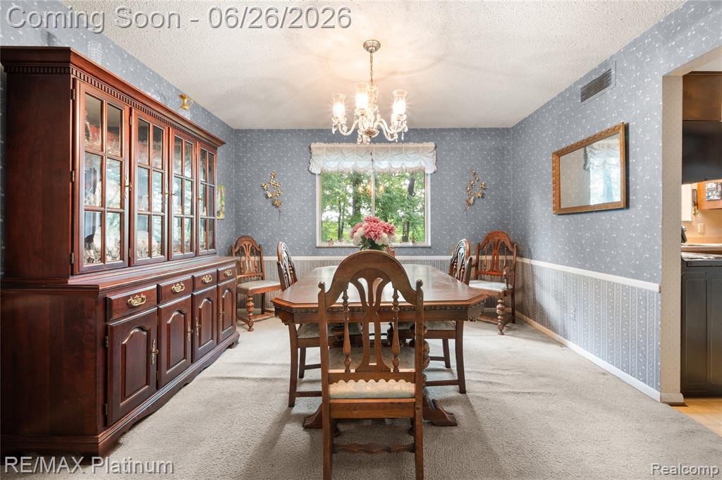 9460 Deer Park Court, Fenton, MI 48430 — Photo 9