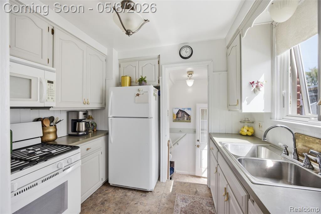 13152 Superior Street, Southgate, MI 48195 — Photo 7