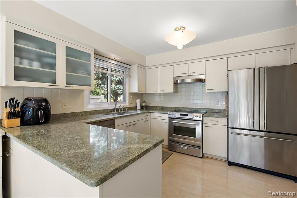 4415 Cahill Drive, Troy, MI 48098 — Photo 14