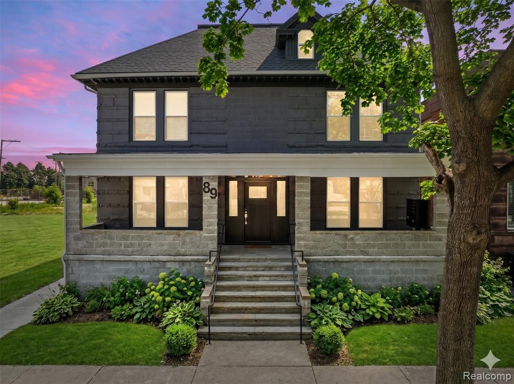 89 W Philadelphia Street, Detroit, MI 48202 — front exterior