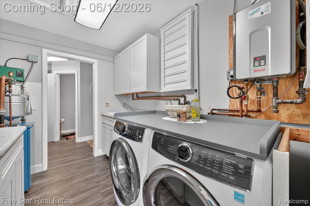 82 E Hurst Drive, Troy, MI 48085 — Photo 23