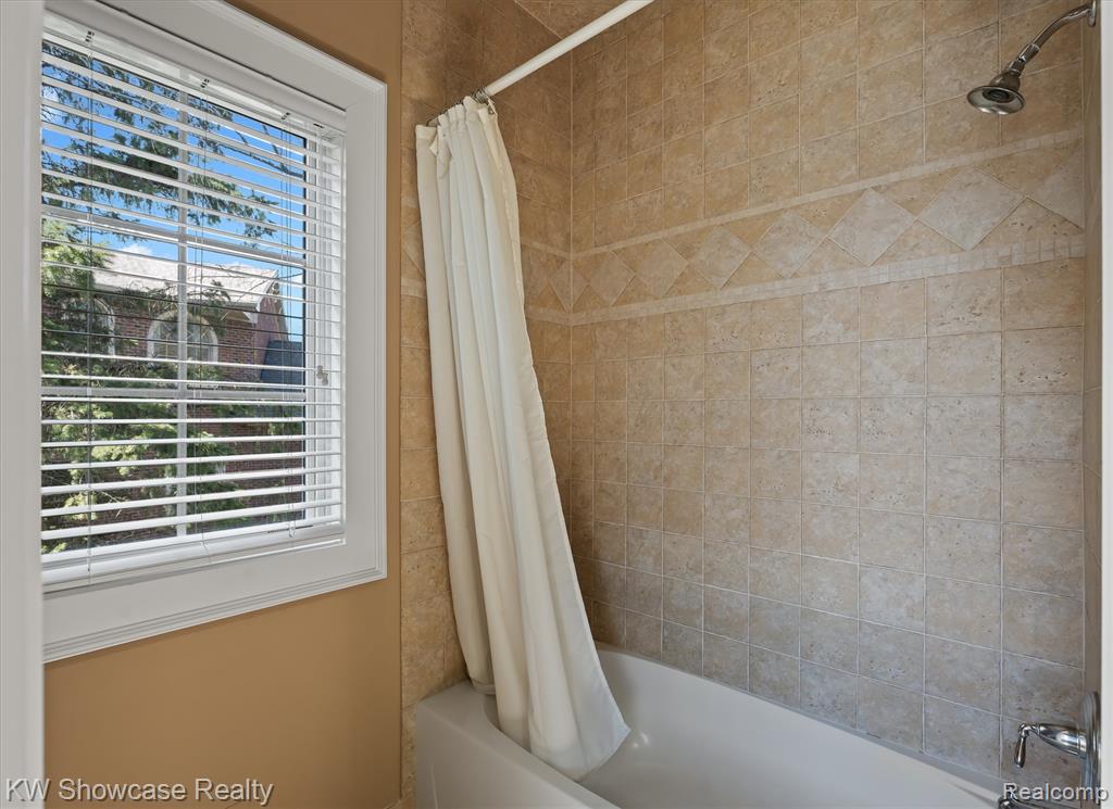 4334 Terra Ridge Drive, Milford, MI 48381 — Photo 46