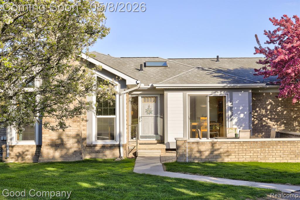 48390 Seawind Court, Utica, MI 48315 — Photo 42