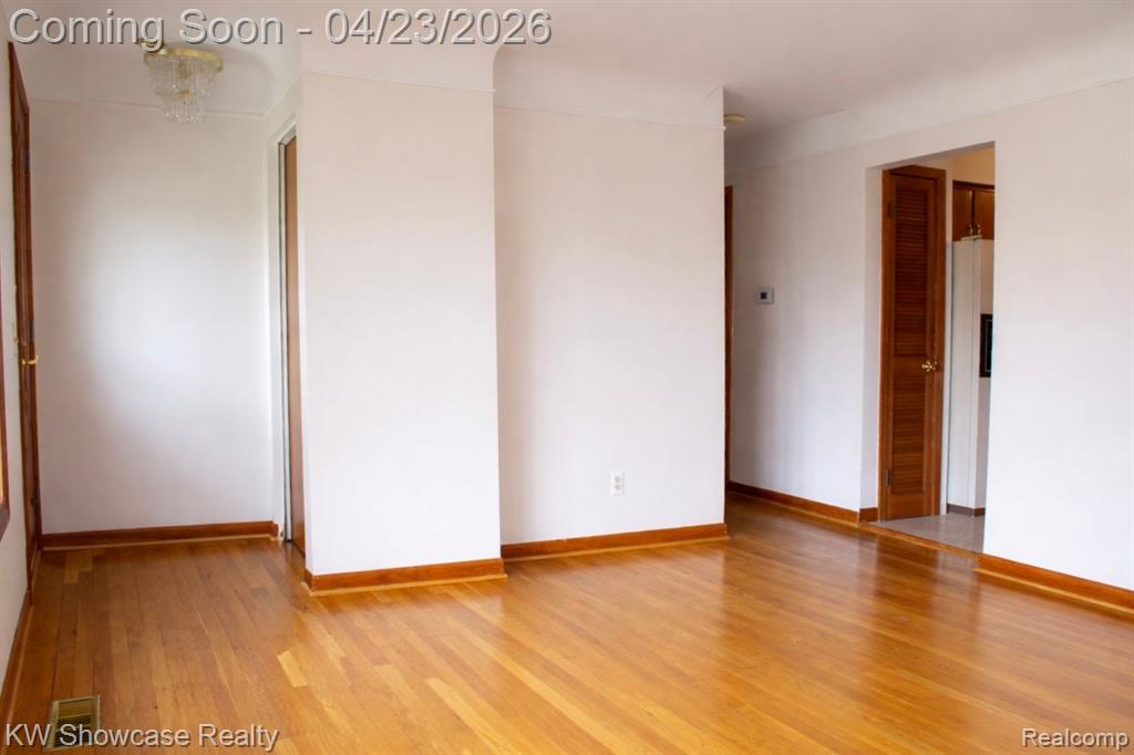6206 Berwyn Street, Dearborn Heights, MI 48127 — Photo 4