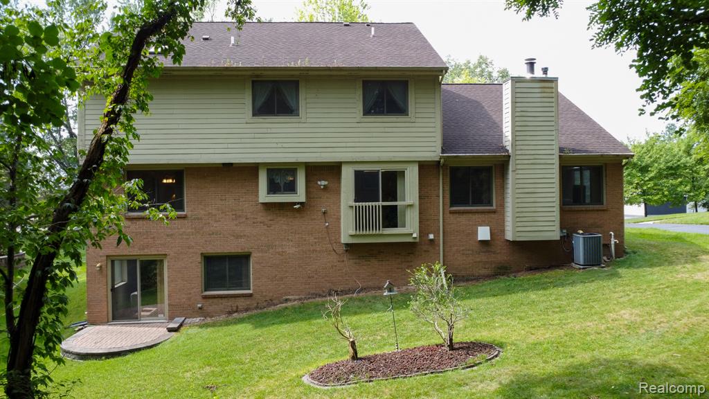6926 Alden Drive, West Bloomfield, MI 48324 — Photo 2