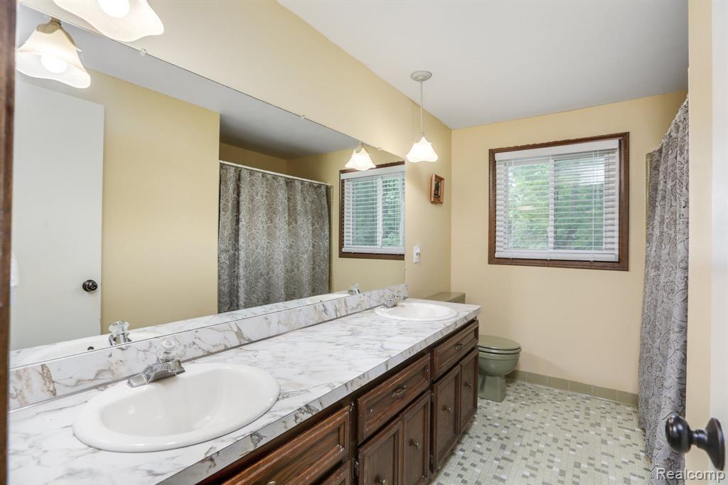 48124 LIBERTY Drive, Shelby Twp, MI 48315 — Photo 25