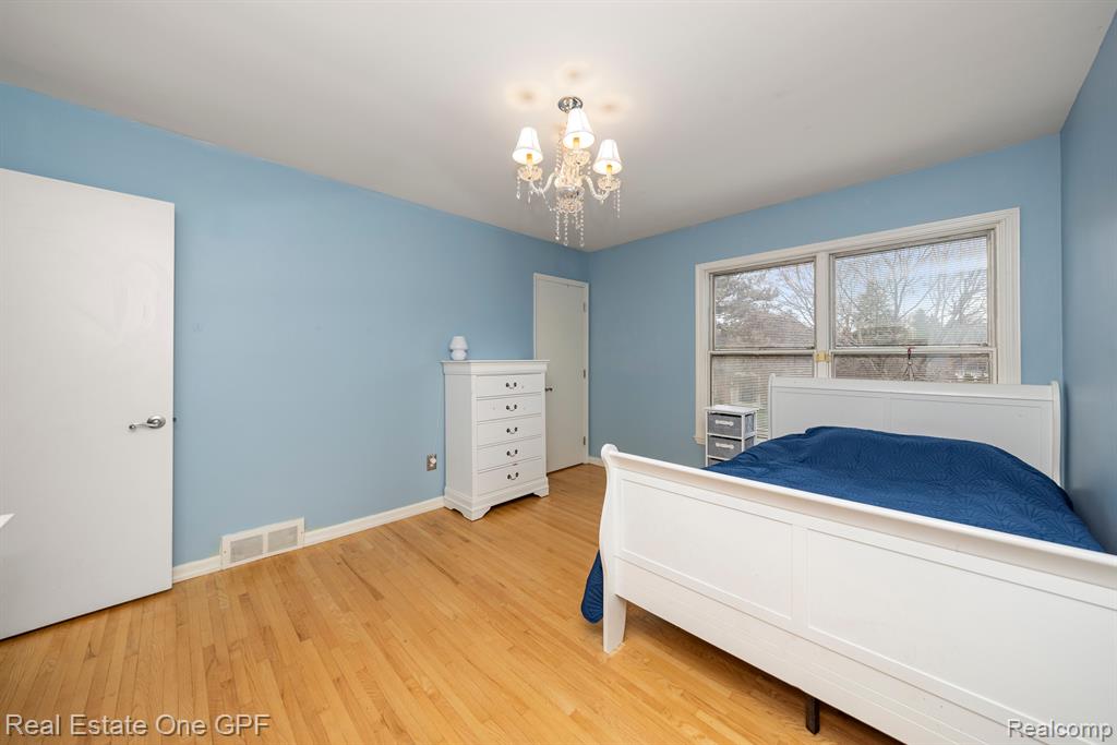 6 ELMSLEIGH Lane, Grosse Pointe, MI 48230 — Photo 33