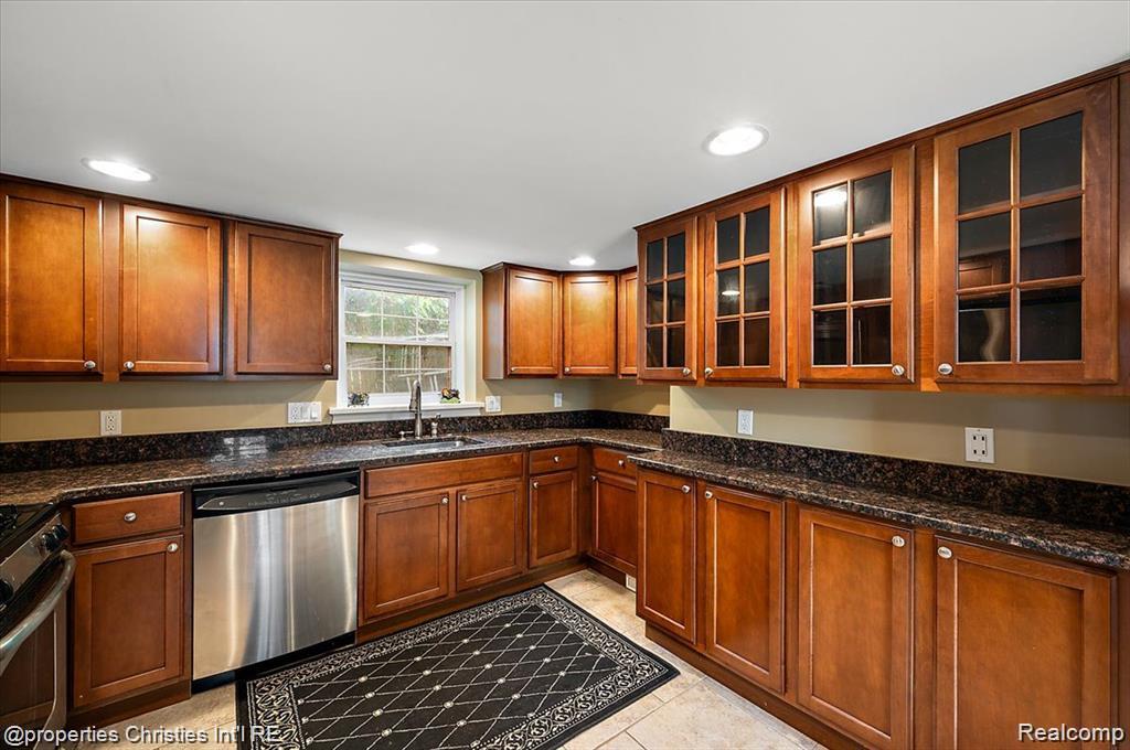 11346 E Shore Drive, Whitmore Lake, MI 48189 — Photo 25