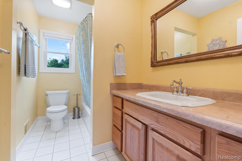 4653 6 Mile Road, South Lyon, MI 48178 — Photo 29