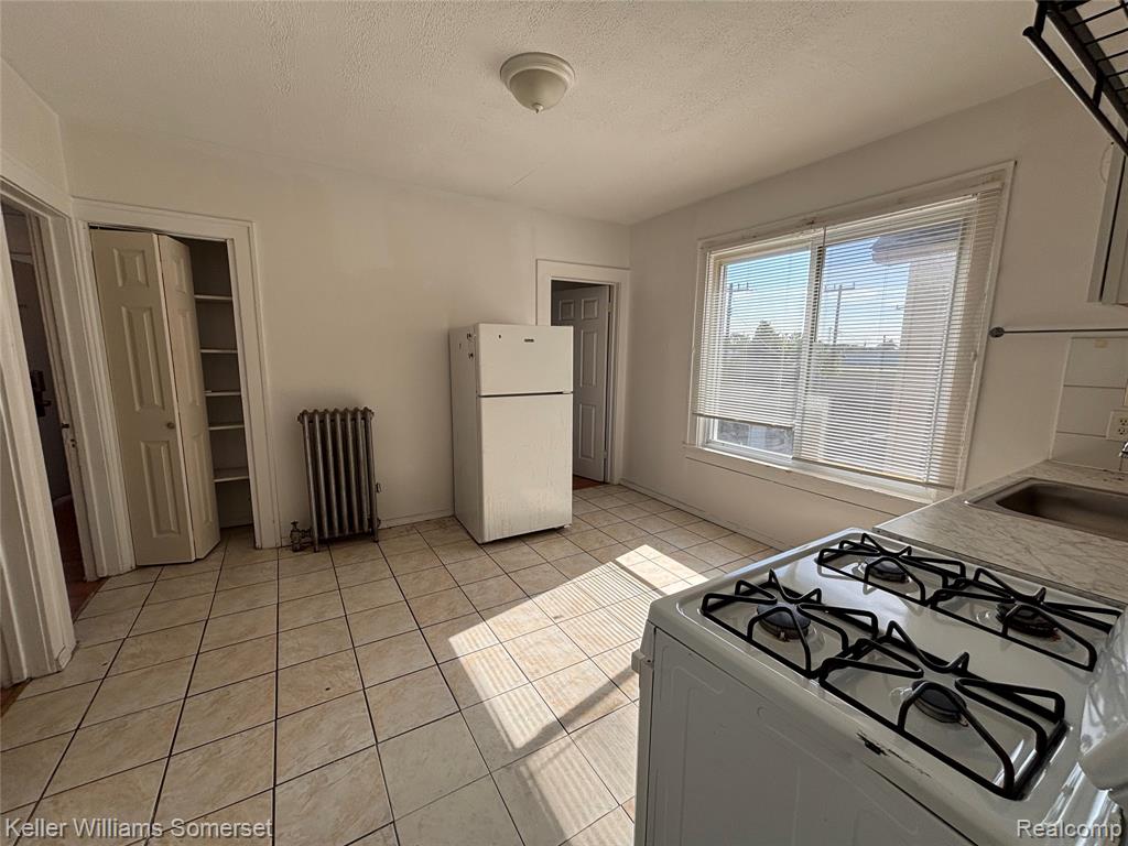 4224 Lois Street, Dearborn, MI 48126 — Photo 3