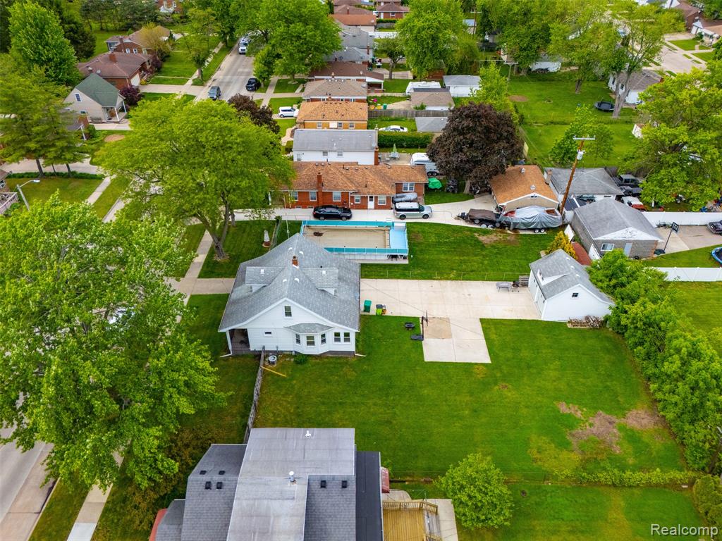 24248 Hayes Avenue, Eastpointe, MI 48021 — Photo 43