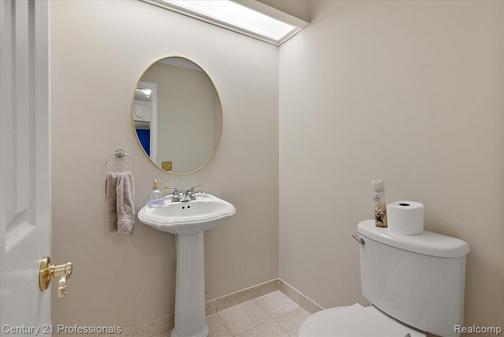 633 Foxhall Road, Bloomfield Hills, MI 48304 — Photo 28