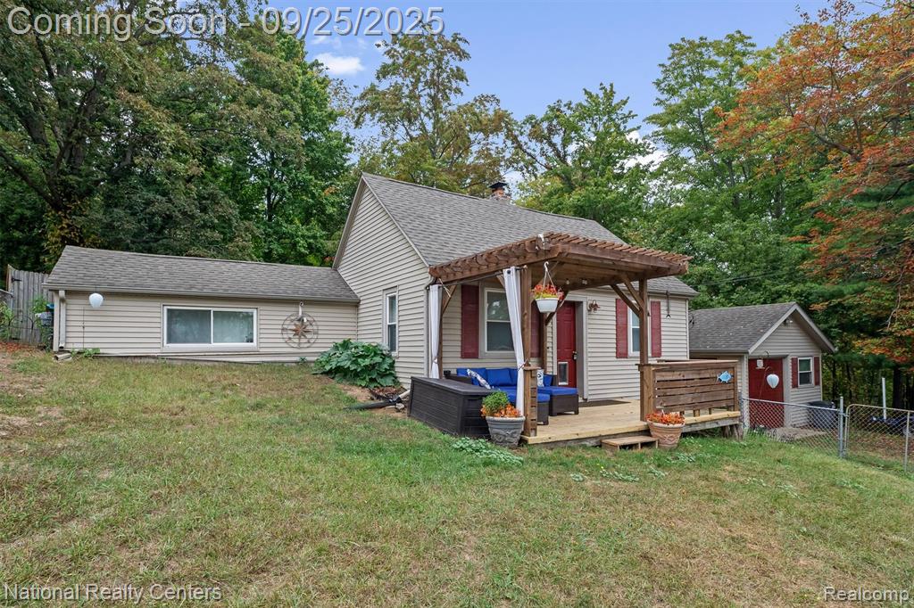1136 Lakeshore Drive, Columbiaville, MI 48421 — Photo 3