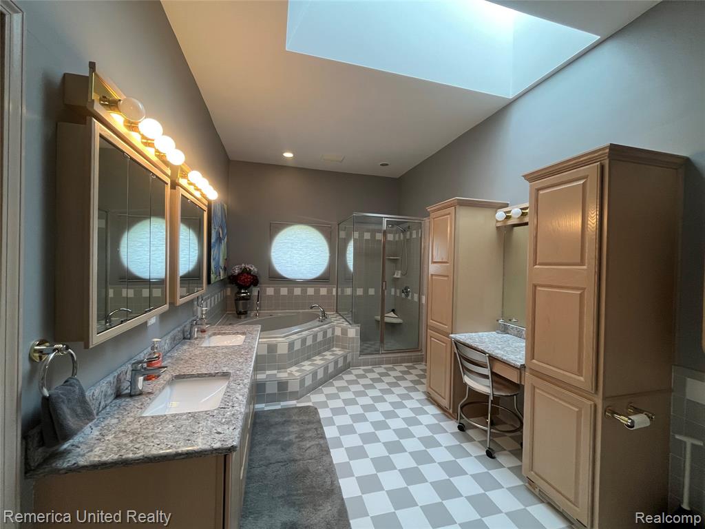 4533 Horseshoe Drive, Waterford, MI 48328 — Photo 29