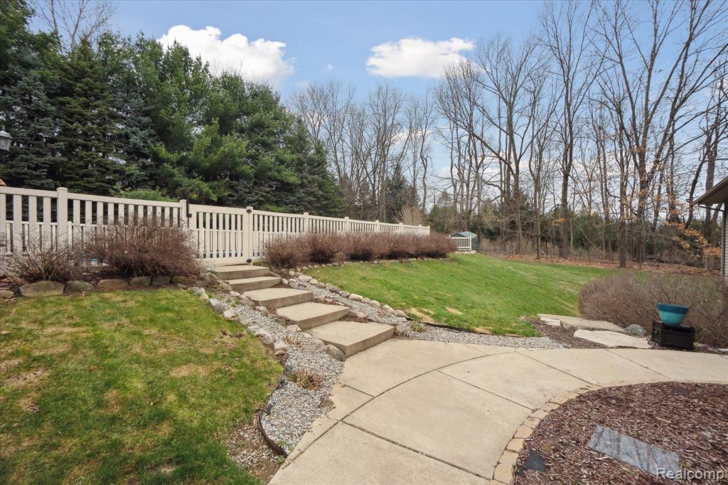 5167 HUNTERS Ridge, Holly, MI 48442 — Photo 53