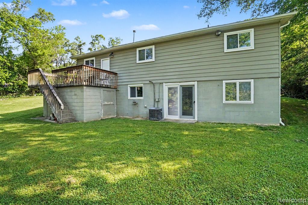 611 Bunny Run Boulevard, Lake Orion, MI 48362 — Photo 28
