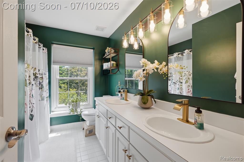 4110 Castlewood Drive, Wixom, MI 48393 — Photo 22