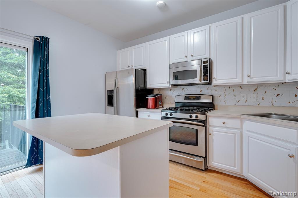 609 Cherry Orchard Road, Canton, MI 48188 — Photo 14