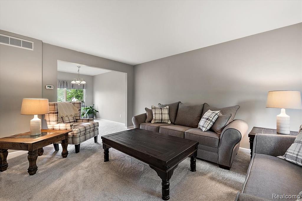 437 Cherry Hills Court, Oxford, MI 48371 — Photo 14