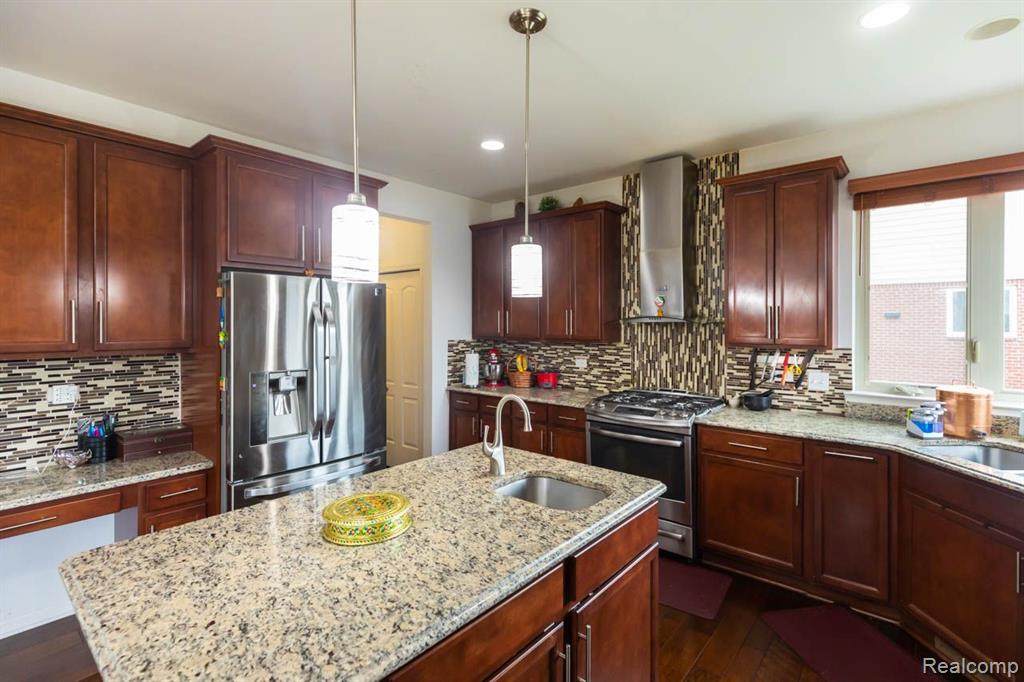 51040 UPLAND VIEW Street, Canton, MI 48188 — Photo 23