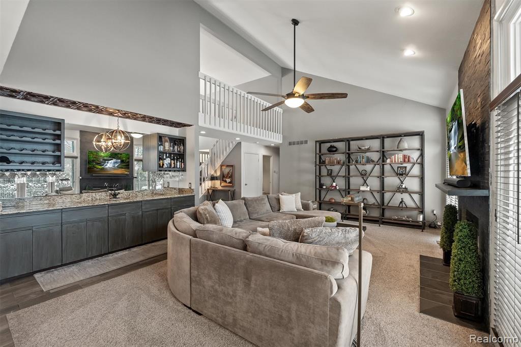 4926 Oak River Drive, Troy, MI 48098 — Photo 9