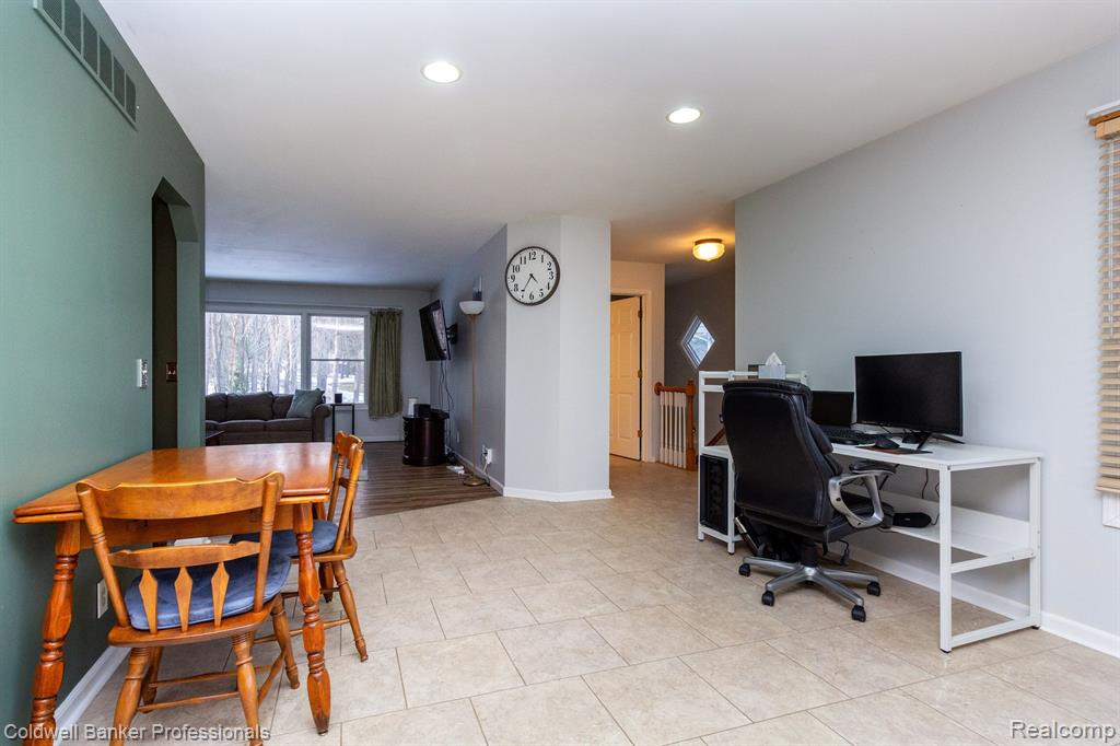 811 RAMSGATE Lane, Oxford, MI 48371 — Photo 17